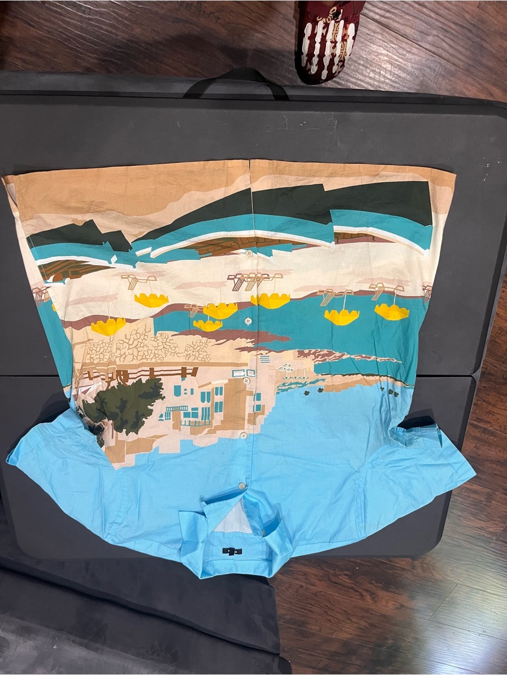 Express Men's Blue Teal Yellow Graphic Short-Sleeve Shirt